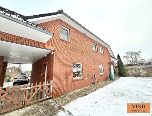 Zweifamilienhaus mit großem Grundstück in Westoverledigen!