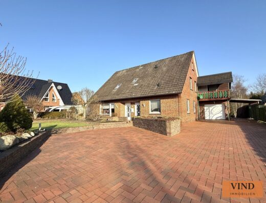 Bezugsfreies großzügiges Mehrgenerationshaus mit Naturteich und Garagen in Dietrichsfeld!